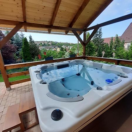 エゲル Flamingo Vendeghaz Bed & Breakfast エクステリア 写真