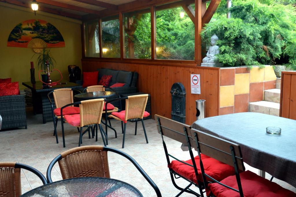 エゲル Flamingo Vendeghaz Bed & Breakfast エクステリア 写真