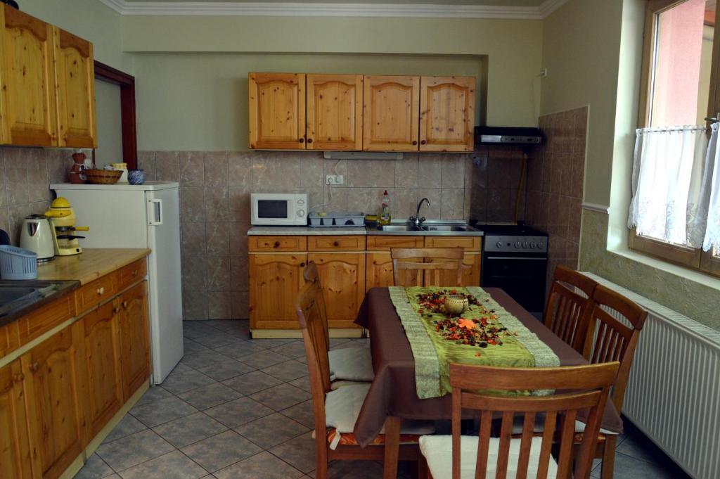 エゲル Flamingo Vendeghaz Bed & Breakfast エクステリア 写真